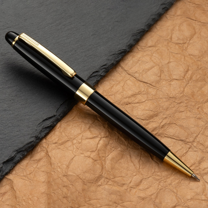 Metal-powered rotary pencil, suitable for drawing and exams.