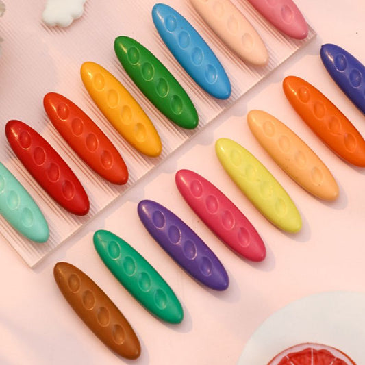 Dongdong crayons – children can draw without getting their hands dirty, using peanut-shaped crayons.