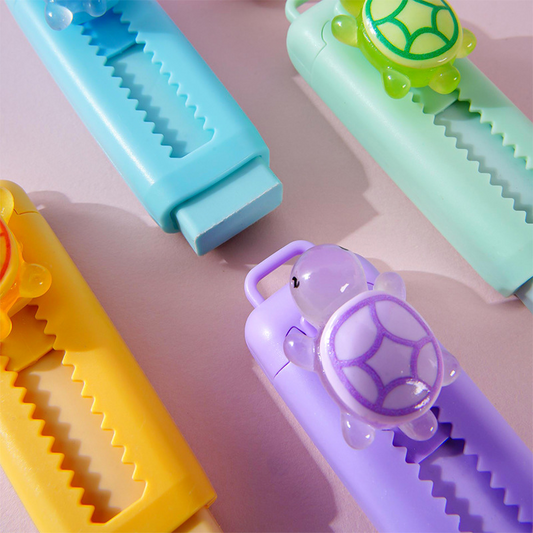 Cute little turtle-shaped eraser – easy to clean, produces few debris, and features a push-type mechanism for use.