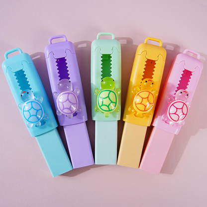 Cute little turtle-shaped eraser – easy to clean, produces few debris, and features a push-type mechanism for use.